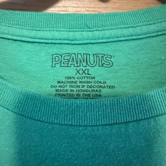 Peanuts Green Tee with Yellow Character - Picture 4 of 4